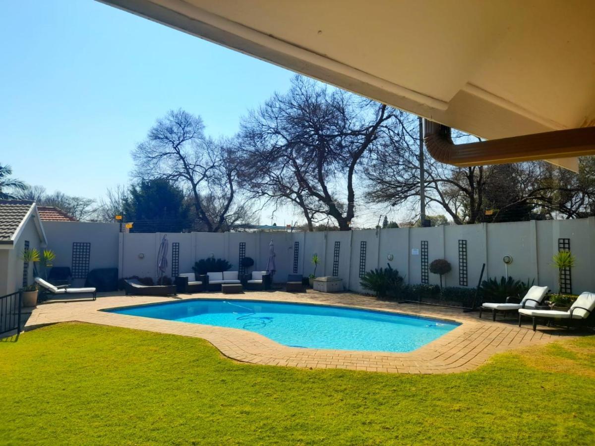47 On Preston Guesthouse Johannesburg Zewnętrze zdjęcie