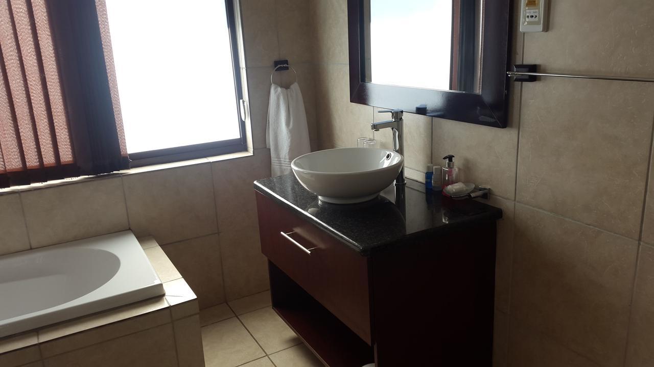 47 On Preston Guesthouse Johannesburg Zewnętrze zdjęcie