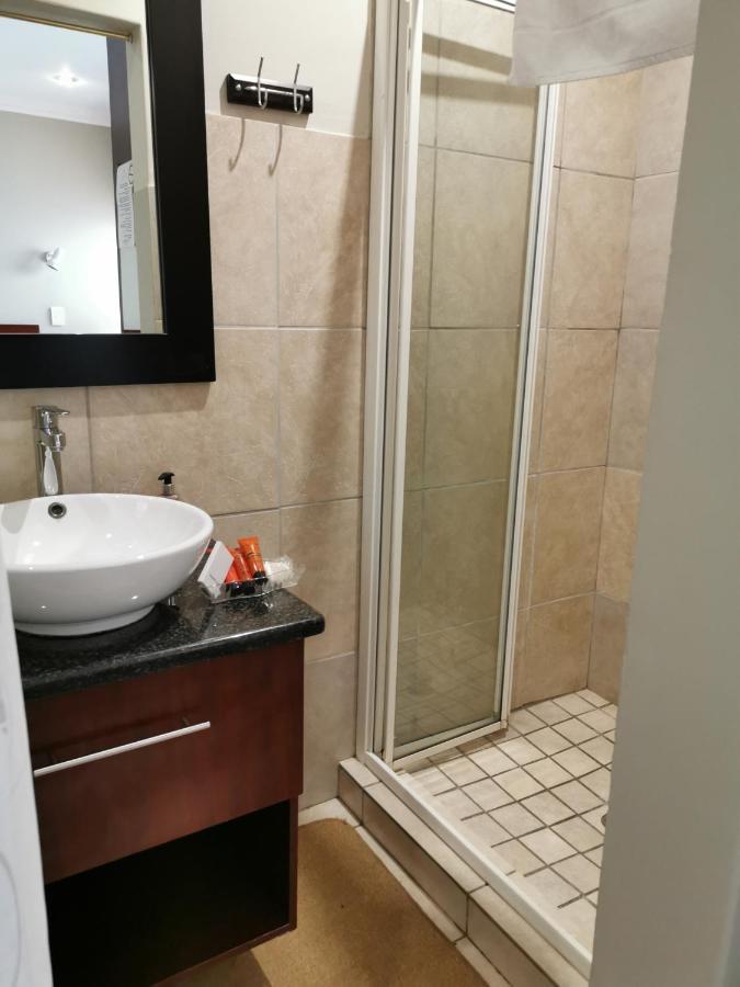 47 On Preston Guesthouse Johannesburg Zewnętrze zdjęcie