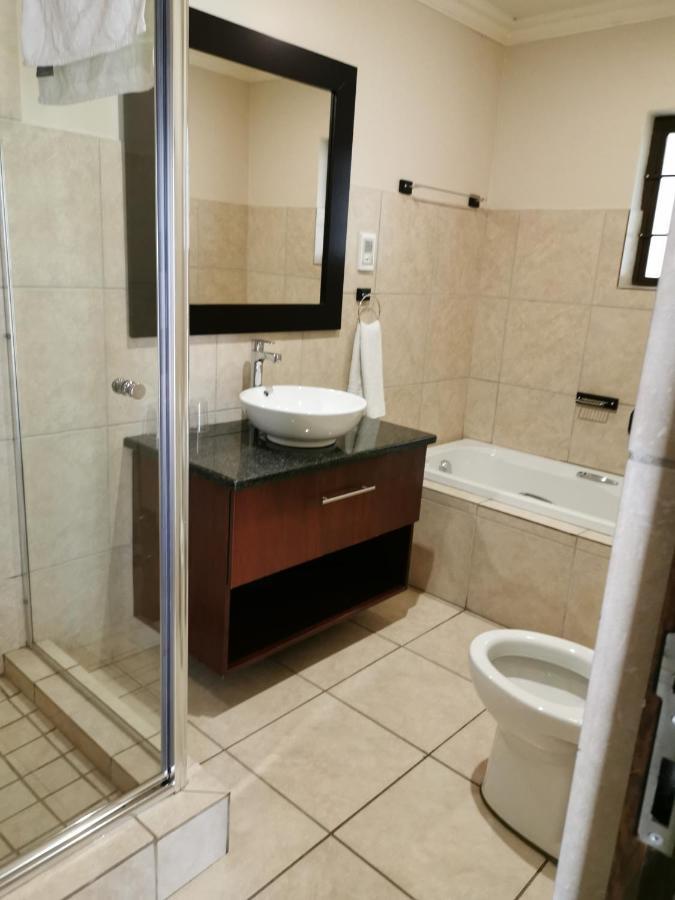 47 On Preston Guesthouse Johannesburg Zewnętrze zdjęcie